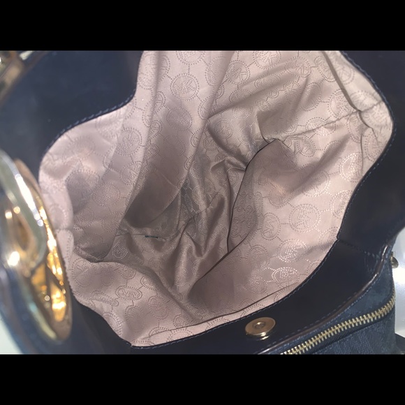 Authentic Michael Kors Fulton Shoulder Tote - Picture 4 of 8